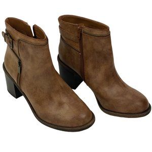 GB Brown Leather Ankle Boots; 9.5M
